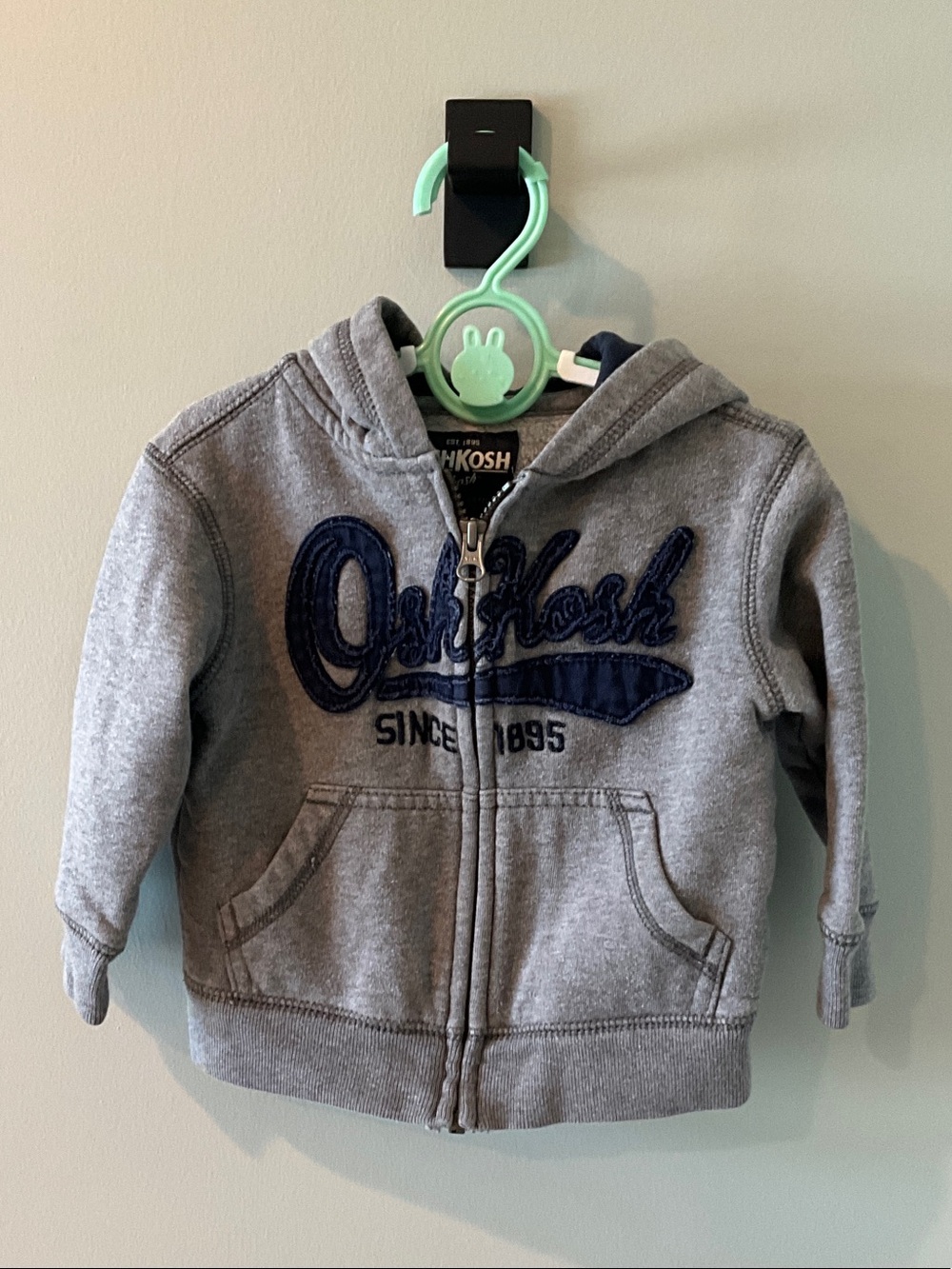OshKosh B'gosh Gray Zip-Up Hoodie  2T